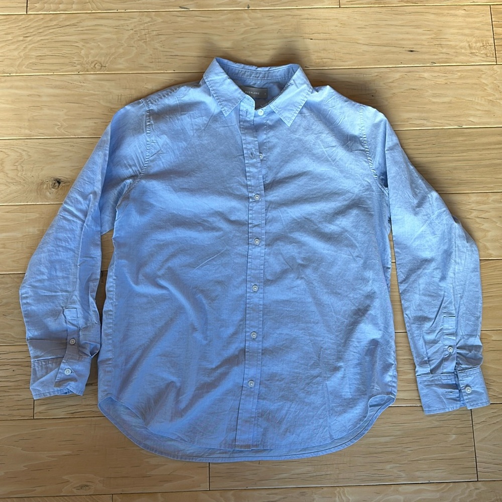 Everlane Must-Have Button Up Shirt in Silky Cotton